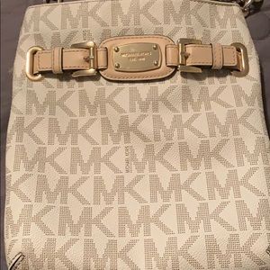 White Michael Kors crossbody purse